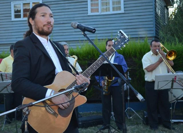 "Doble" de Marco Antonio Solís en Río Negro