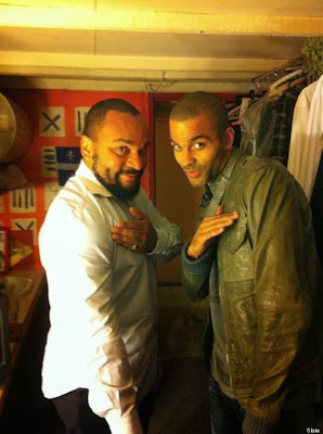 Tony Parker fait la quenelle avec Dieudonné