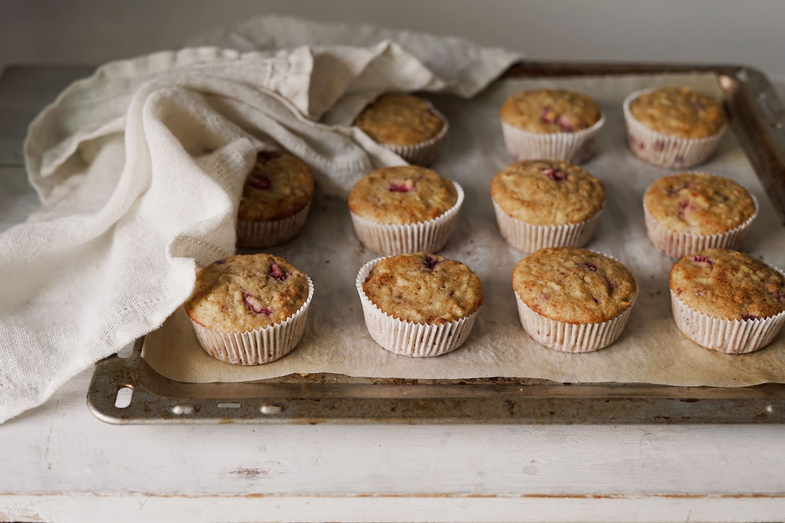 Muffiny jabłkowe z malinami