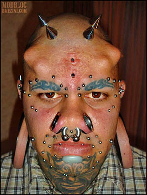 Tattoos  Body Piercing on Bilder Von Extremen Piercings   Tattoos   Piercing Allgemein   10