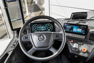 Mercedes-Benz eActros (2022) Dashboard