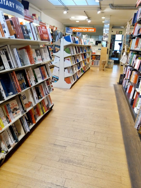 オランダ、ハーグのAmerican Bookstore店内の様子