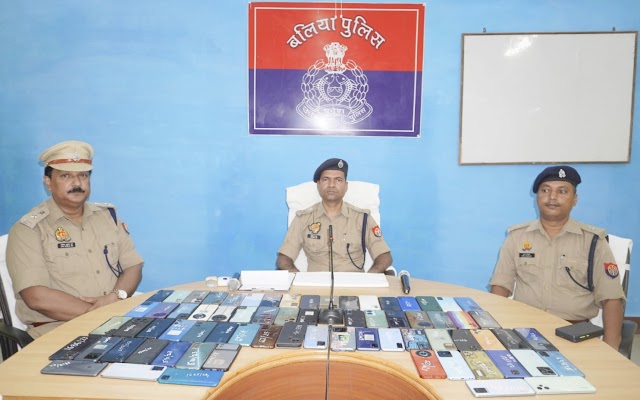 बलिया सर्विलांस सेल द्वारा गुमशुदा कुल-70 मोबाइल (कीमत लगभग 12 लाख 60 हजार रूपये) रिकवर कर उल्लेखनीय सफलता प्राप्त की