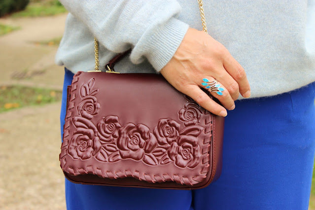 Pull cachemire, pantalon bleu suncoo, look du jour, les petites bulles de ma vie