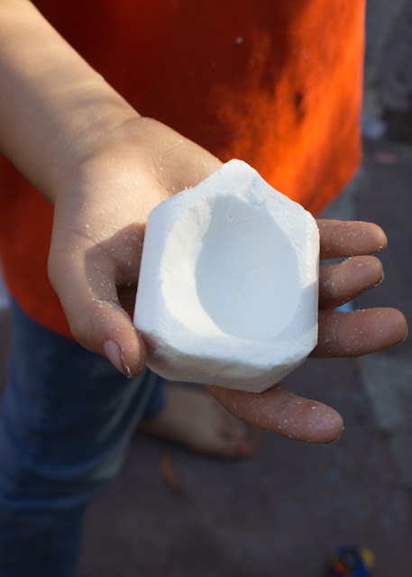 how to carve an ivory soap boat with kids- such a fun and affordable craft that will keep kids of all ages engaged!