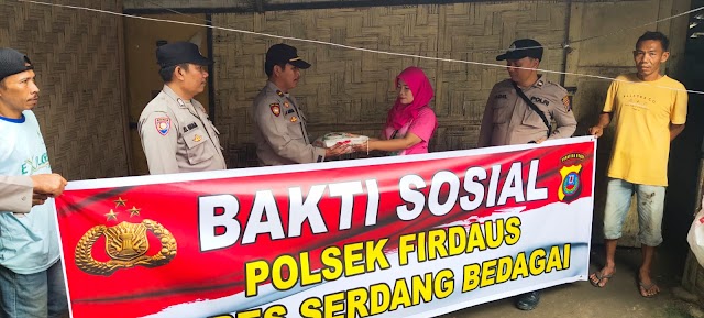 Polsek Firdaus Berbagi Bansos Warga Kurang Mampu di Desa Sei Rampah