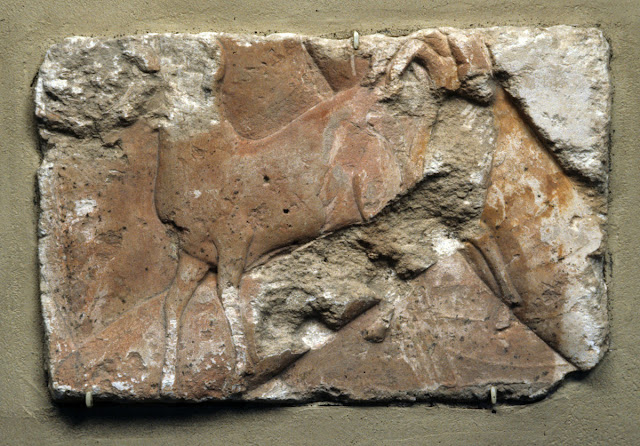 Relief with pet gazelle: Dynasty 18