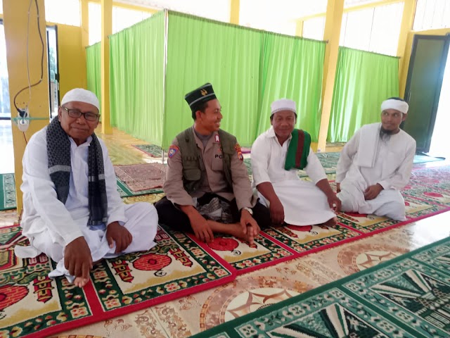 POLSEK KEMPO LAKSANAKAN JUM'AT CURHAT BERSAMA MASYARAKAT DUSUN KALATE