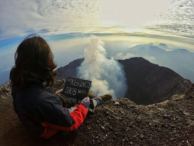 Puncak Gunung Kerinci - foto instagaram memodindanugraha