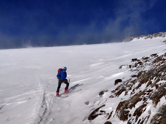 Skitury na Wildspitze. Alpejska wyprawa skiturowa.