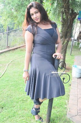 Hot DESI MASALA ACTRESS Kalpana Chowdary Sexy Photogallery