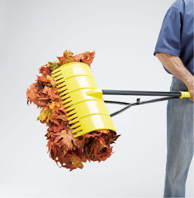 Amazing Rake PickUp Tool, This Product Helps You Gather And Pinches Leaves To Place In Trash Bag