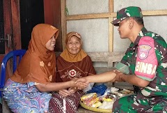 Babinsa Gumelar Masuk Dapur Warga Ada Apa ???