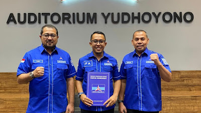 Pengurus DPC Demokrat Aceh Singkil Periode 2022 - 2027 Terima SK dari DPP