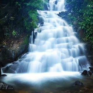 Air Terjun Benda Cair