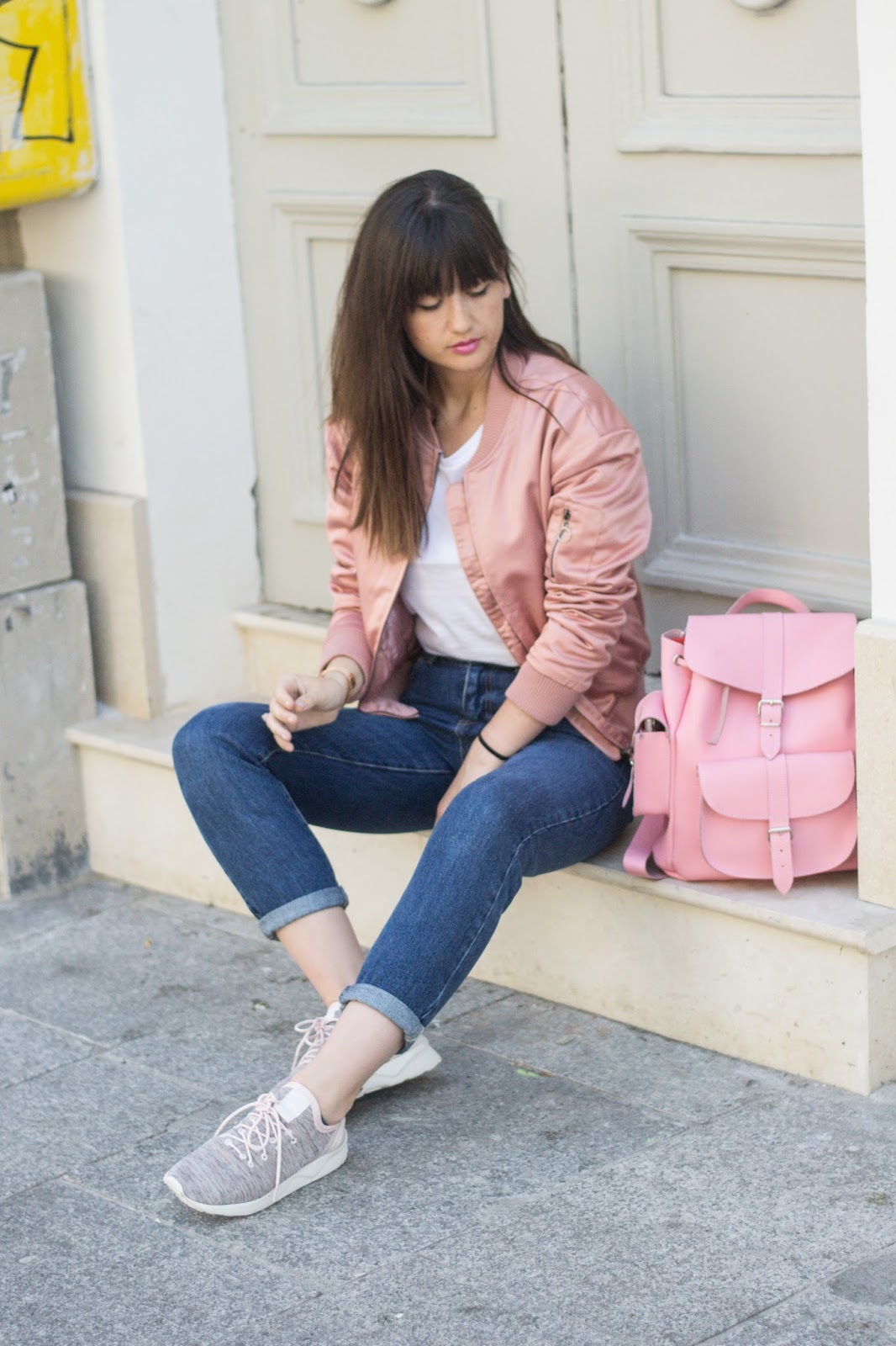 Parisian fashion blogger-look-meetmeinparee-paris-pink outfits-how to wear pink