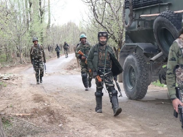 जम्मू कश्मीर - सोपोर मे  सुरक्षा बलों ने मुठभेड़ में आतंकवादी को मार डालो