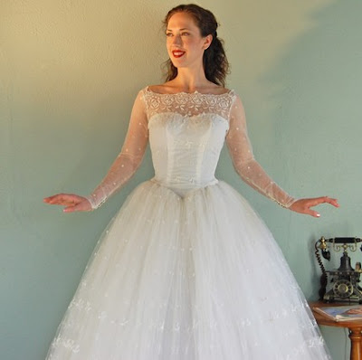 The MOST Beautiful Vintage 1950s Wedding Dresses Evar