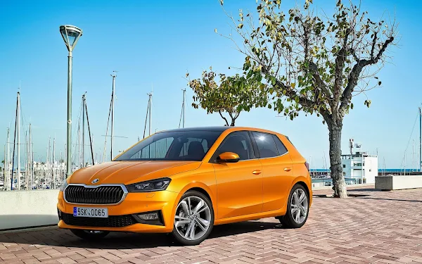 Novo Skoda Fabia 2022 revelado com mais espaço, tecnologia e eficiência