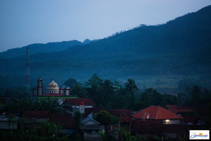 Menikmati Pemandangan Pedesaan Di Desa Wanatirta, Paguyangan Brebes, Hamparan Hijaunya Bak Permata Hijau.