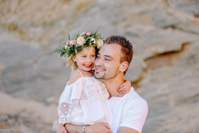 spotted stills photography, portland famiy photographer, cape kiwanda, pacific city, beach photos, beach family photos, oregon coast, oregon coast family photos, jenn pacurar, floral crowns