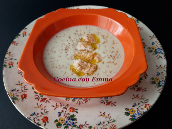 Crema fría de melón con salmón