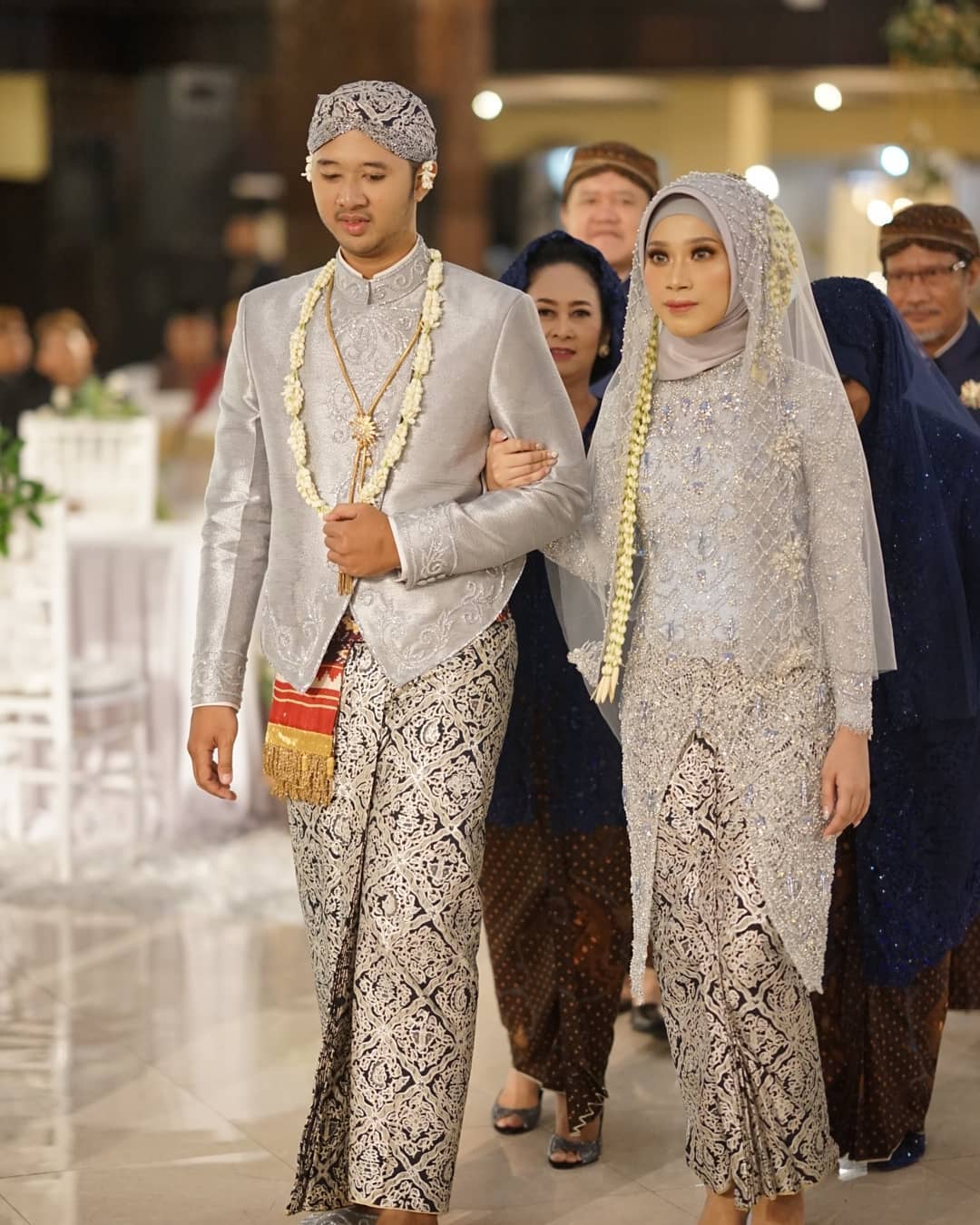  Model  Kebaya  Akad Nikah Hijab  Simple Terbaru  2022