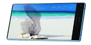Bezel-less smartphone Panasonic Eluga C