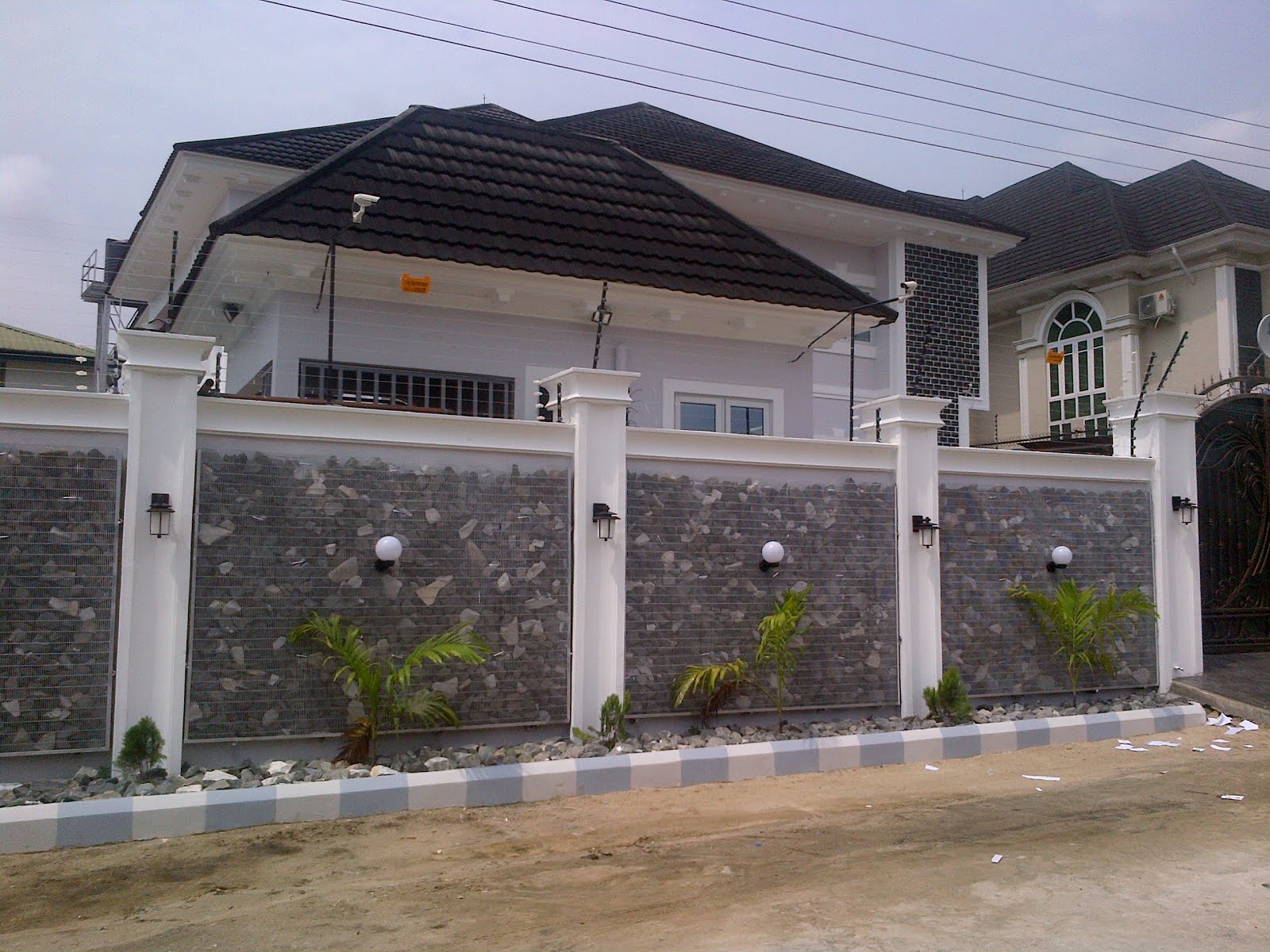 STONE CLADDING DECORATIONS FOR NIGERIAN HOMES 