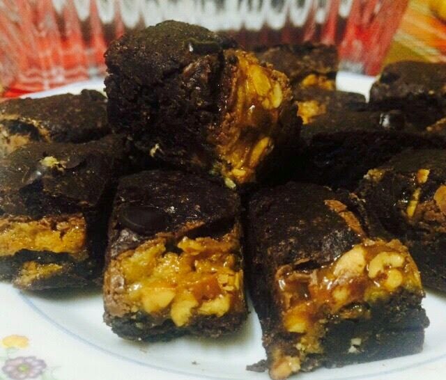 My Kitchen Diary: NEW PRODUCT - SNICKERS BROWNIES