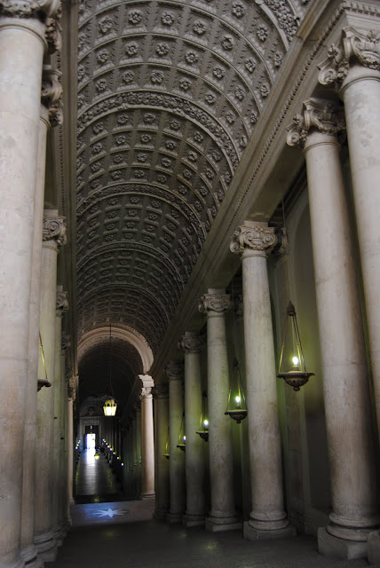 Scala Regia en el Vaticano | Descripción + Simbología + Fotografías | Italia