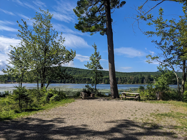 Lakefront campsites at North South Lake