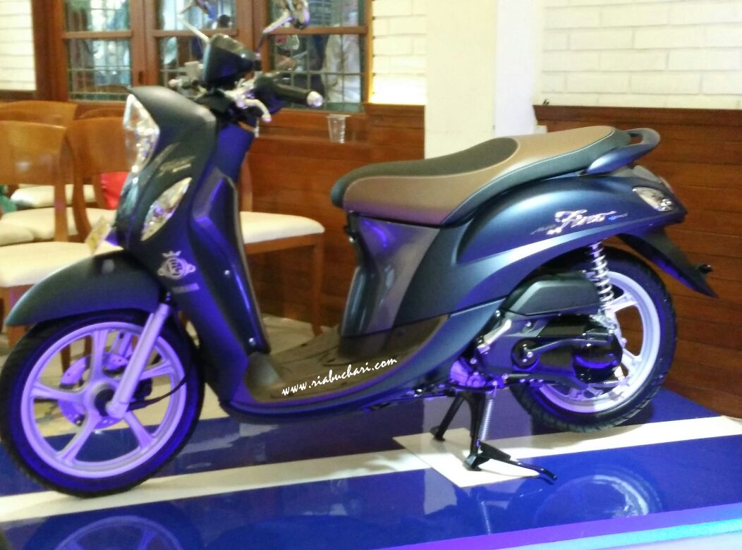 Ria Buchari Yamaha New Fino 125 Blue Core Skuter Matik Untuk