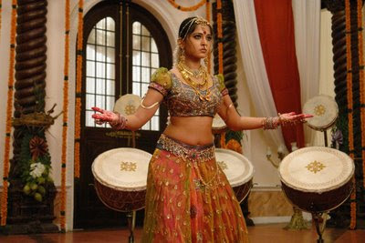 Telugu hits of 2009, Anushka’s Kollywood film Arundhati in Tamil and Arundhati Anushka Gallery