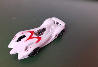 Miniatura de plástico e base de metal  Hot wheels de de mach 6, Speed Racer   R$ 12,00