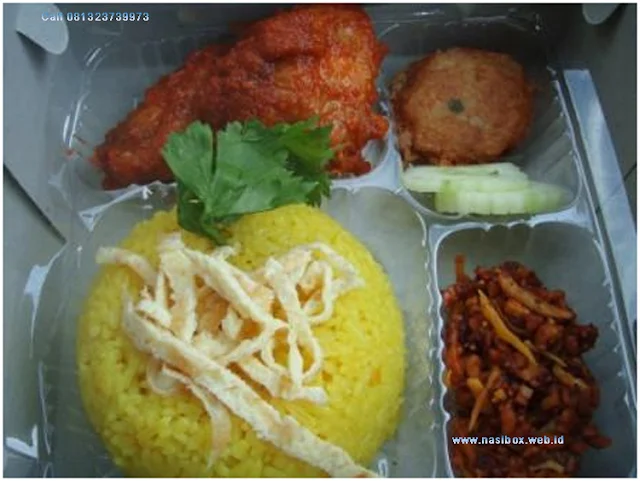 Nasi box nasi kuning di ciwidey