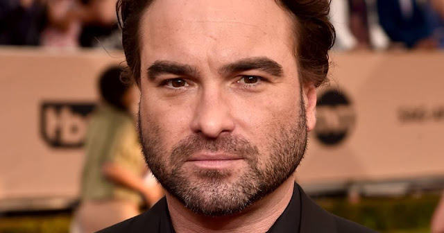 Johnny Galecki Profile pictures, Dp Images, Display pics collection for whatsapp, Facebook, Instagram, Pinterest, Hi5. Awesome, Sweet, Stylish, Cute, Cool Dp pics of Johnny Galecki