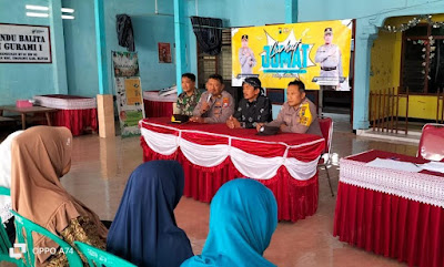 Polsek Udanawu Gelar Jumat Curhat, Waka Polsek Berikan Himbauan Ke warga