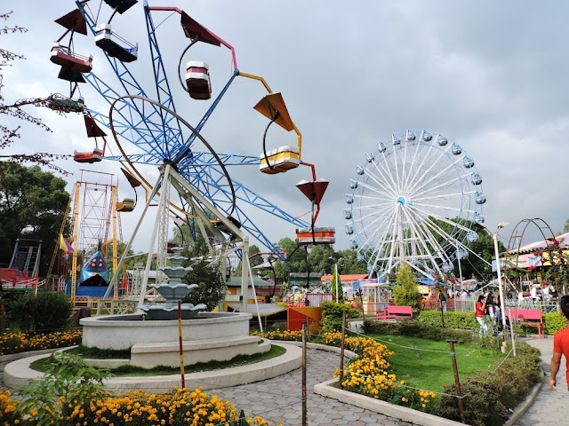 Wahana Roda Ferung Kathmandu Fun park