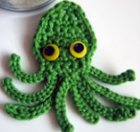 http://translate.googleusercontent.com/translate_c?depth=1&hl=es&rurl=translate.google.es&sl=en&tl=es&u=http://www.mooglyblog.com/kraken-octopus-squid-applique-free-crochet-pattern/&usg=ALkJrhjAxz0dNkQkSdHFtFNLsHfPfnEJlw