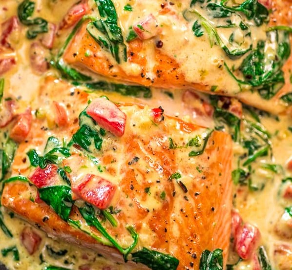 SALMON IN ROASTED PEPPER SAUCE