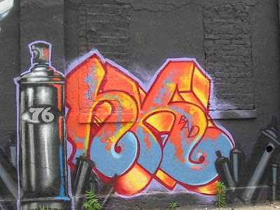 graffiti spray can