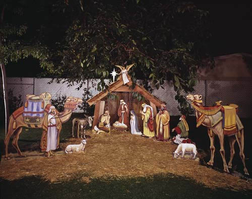DECK THE HOLIDAY'S: HOW NATIVITY DISPLAYS BEGAN!!