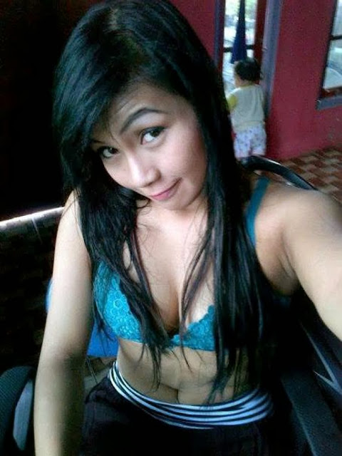 foto cewek facebook seksi pamer toket gede