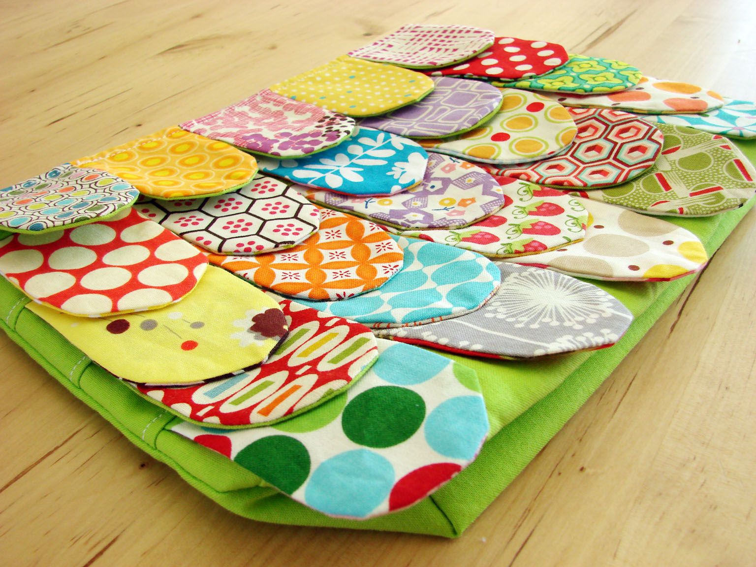 Scrappy Zipper Pouch Tutorial & Pattern