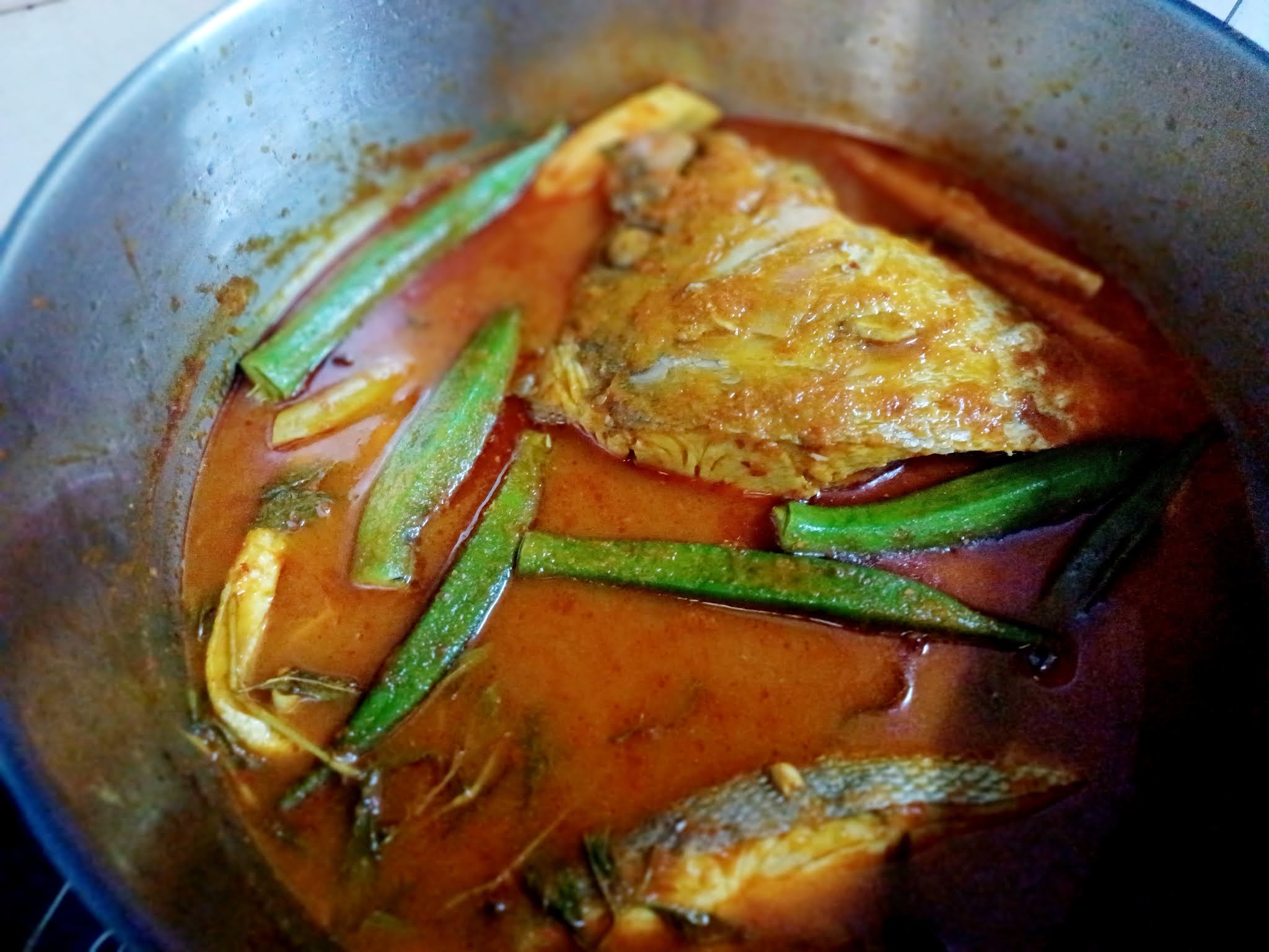 Ikan Kaci Asam Pedas Dengan Bendi