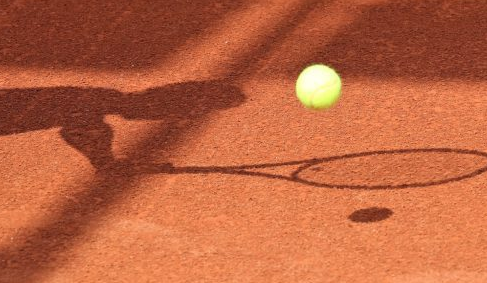 بطولة فرنسا المفتوحة شبان لكرة المضرب: المغربية آية العوني تتأهل إلى السبورة النهائية