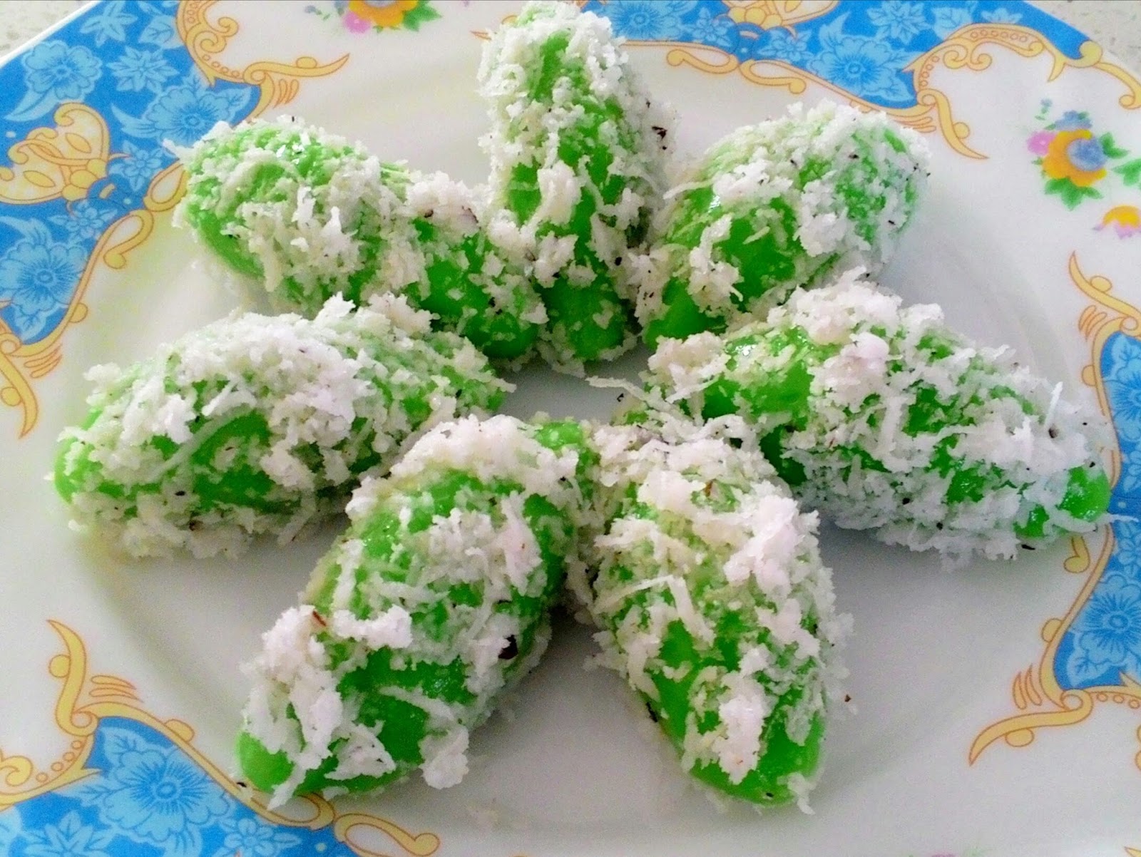 Airtangan Cik Siti: Kuih dari Tepung Pulut