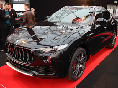 √70以上 マセラティ suv 635509-マセラティ suv 右ハンドル