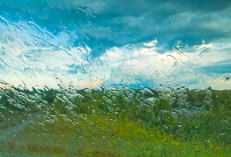 Spring Rain via fotigrafu on Flickr .